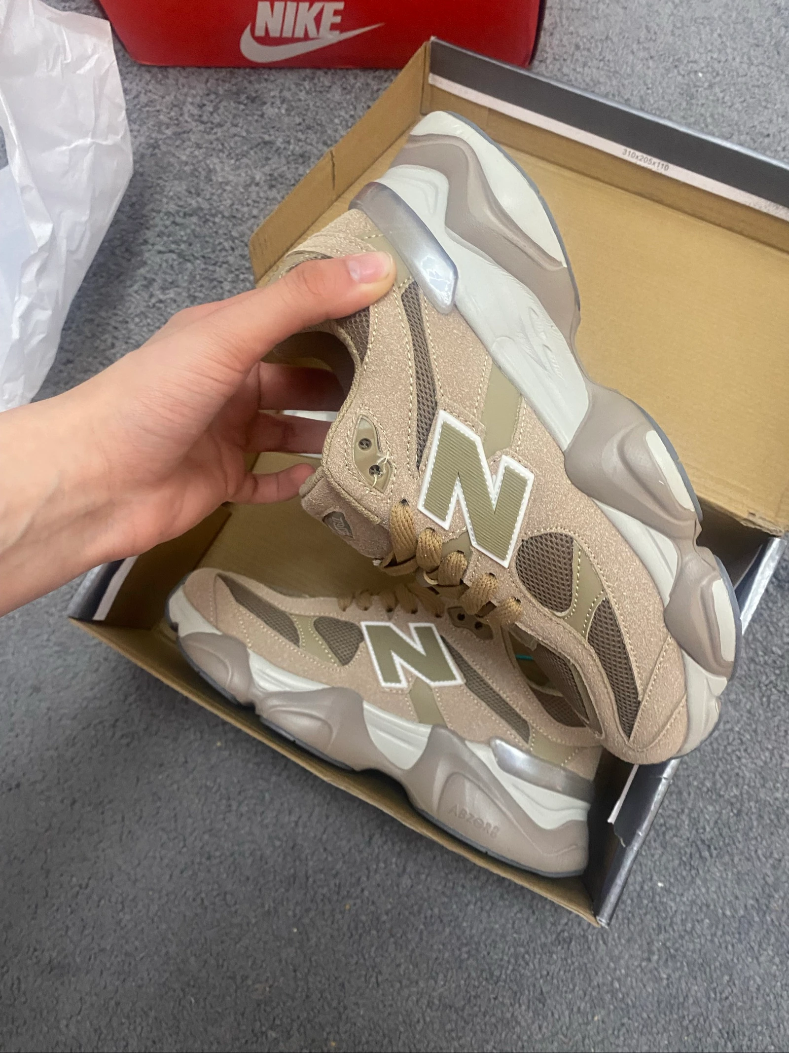 New Balance 9060